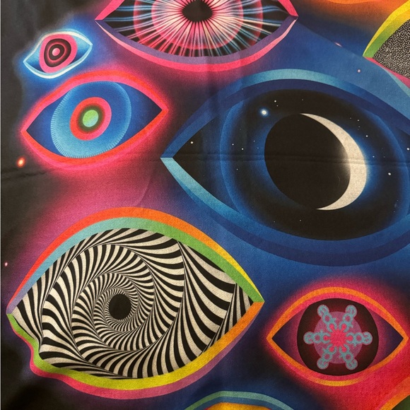 Insomniac EDC Pashminana Scarf Blanket - Picture 6 of 7